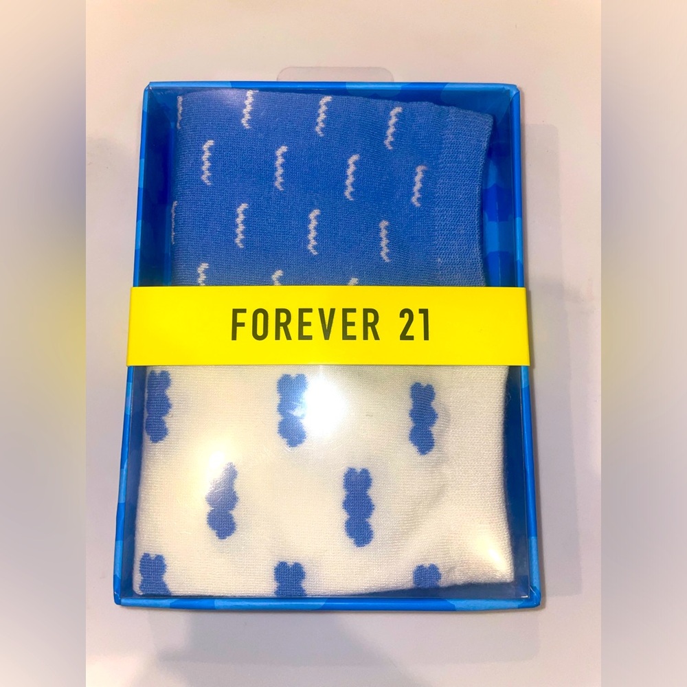 Forever 21 todays mood socks 2 pack
